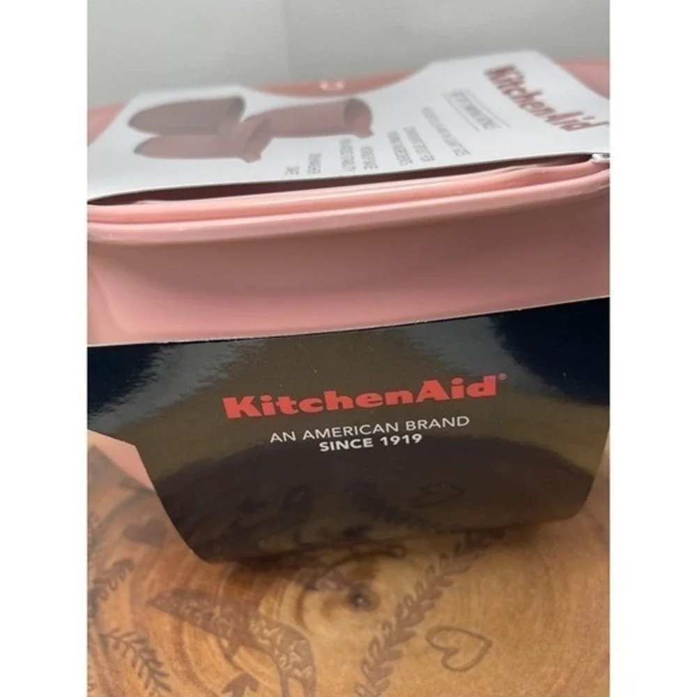 KitchenAid Mixing Bowls 3PC. Pink 2.5/3.5/4.5 Qt Sizes Non-Slip Base& Pour Spout